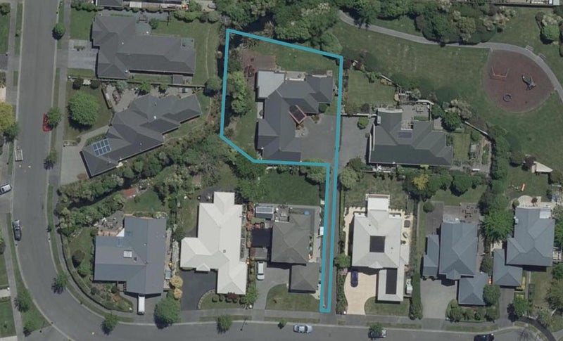 21 Aylsham Lane, Casebrook, Christchurch - Carousel 1