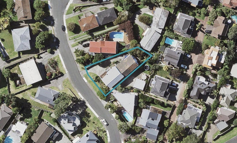 2/22 Prestige Place, Castor Bay, Auckland - Carousel 1