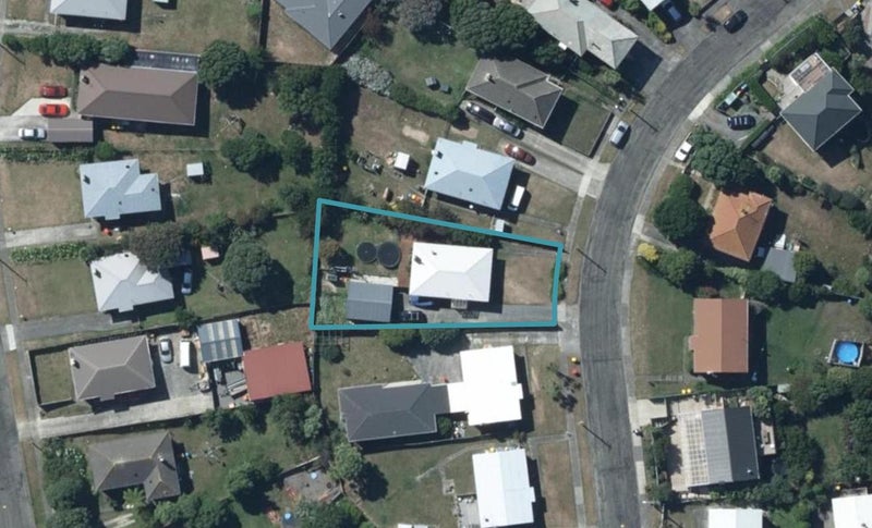 52 Waiuta Street, Titahi Bay, Porirua - Carousel 1