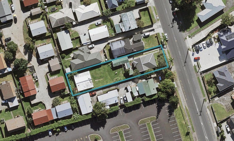 7 Robertson Road, Favona, Auckland - Carousel 1