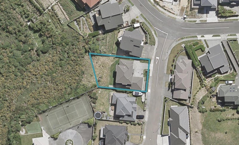 10 Boronia Grove, Maungaraki, Lower Hutt - Carousel 1
