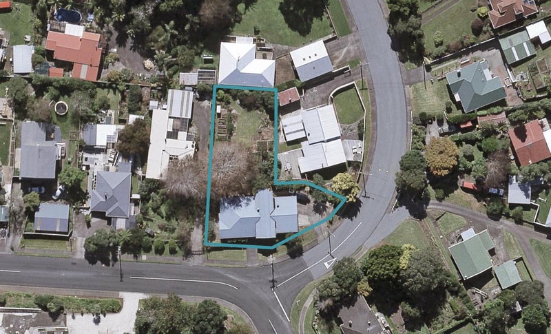 9 Alberta Road, Glen Avon, New Plymouth - Carousel 1