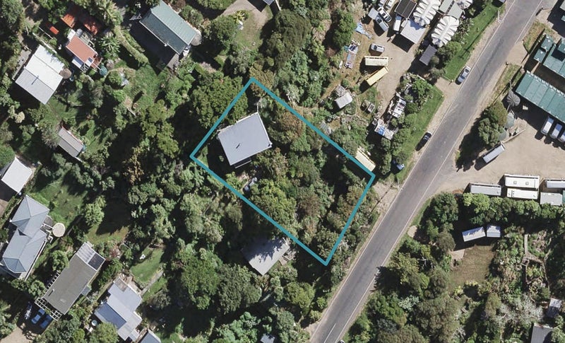 3 Beatty Parade, Surfdale, Waiheke Island - Carousel 1