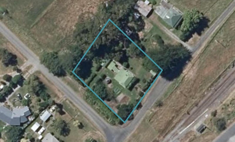 39 Nikau Street, Tokomaru, Palmerston North - Carousel 1