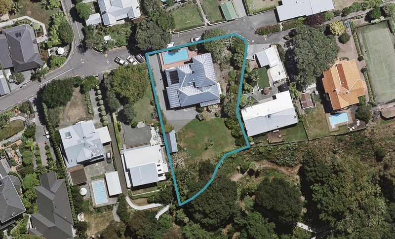 1 Cameron Terrace, Bluff Hill, Napier - Carousel 1