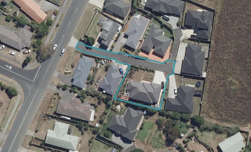 87A Dixon Road, Glenview, Hamilton - Carousel 1