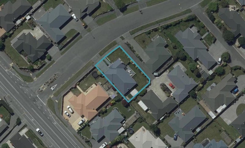 4 Awatea Gardens, Wigram, Christchurch - Carousel 1