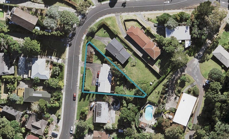 8 Pemberton Avenue, Bayview, Auckland - Carousel 1