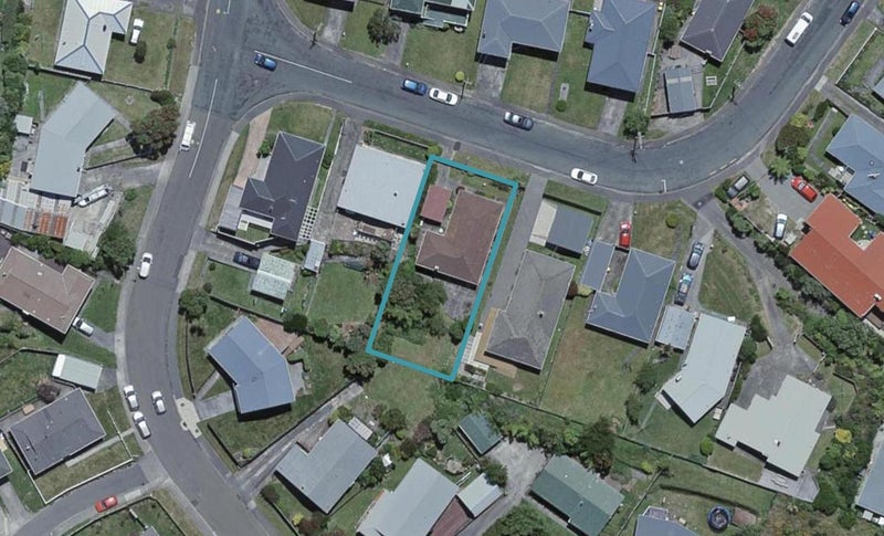 31 Cotswold Crescent, Newlands, Wellington - Carousel 1
