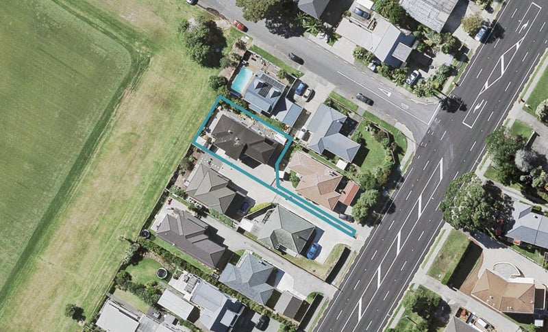 492A East Coast Road, Windsor Park, Auckland - Carousel 1