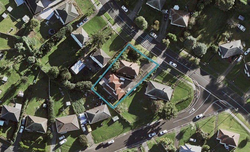 2/10 Roseman Avenue, Mount Roskill, Auckland - Carousel 1
