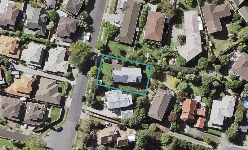 4 Thurston Place, Bucklands Beach, Auckland - Carousel 1