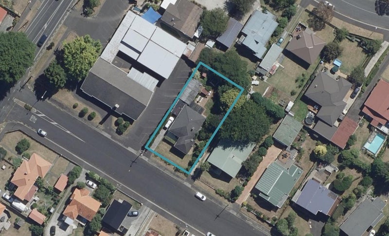 38 Carey Street, Maeroa, Hamilton - Carousel 1