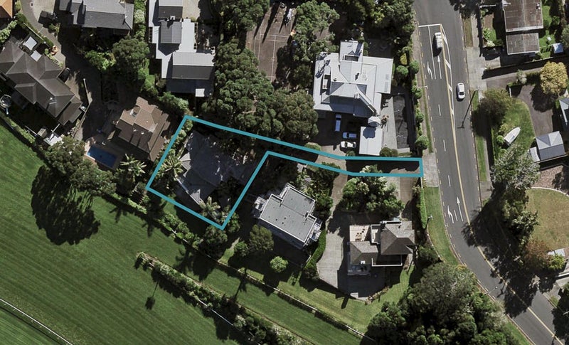 49 Ladies Mile, Remuera, Auckland - Carousel 1