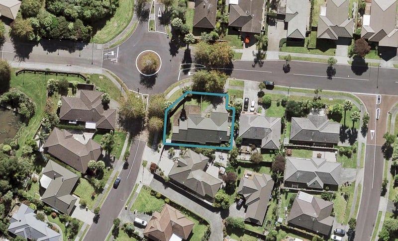 27 Rush Creek Drive, Westgate, Auckland - Carousel 1