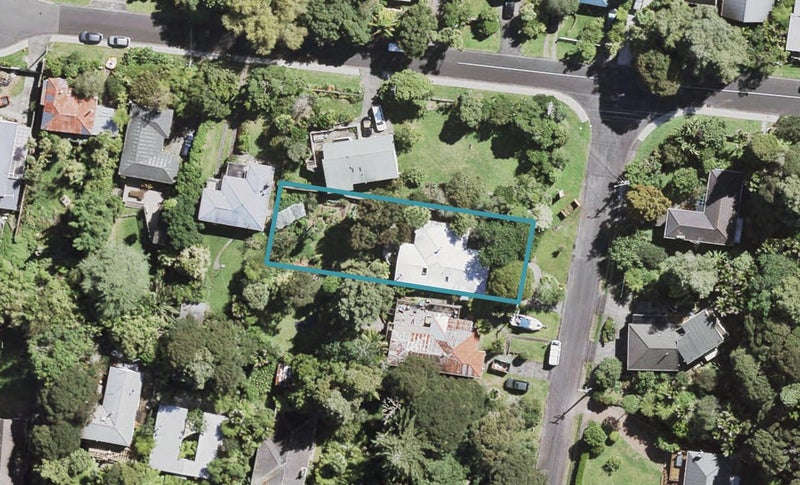 3 York Road, Titirangi, Auckland - Carousel 1