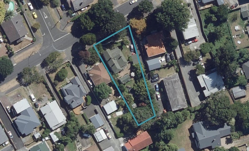 18 Te Aroha Street, Hamilton East, Hamilton - Carousel 1