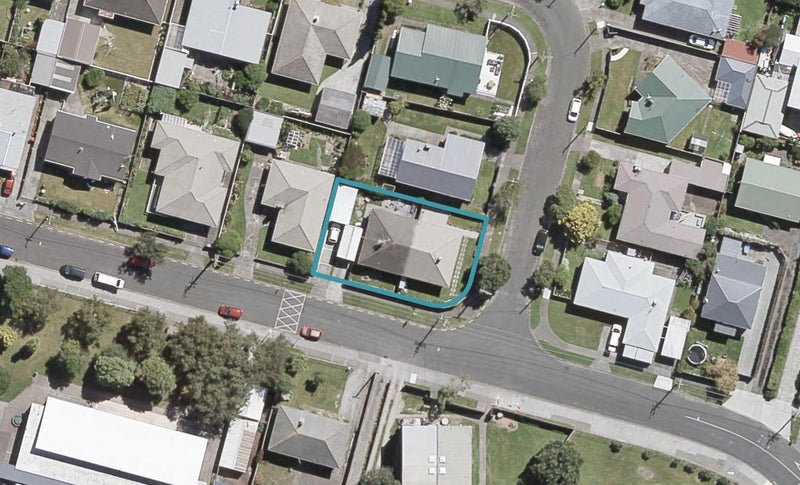 1/1 Stamford Grove, Avalon, Lower Hutt - Carousel 1
