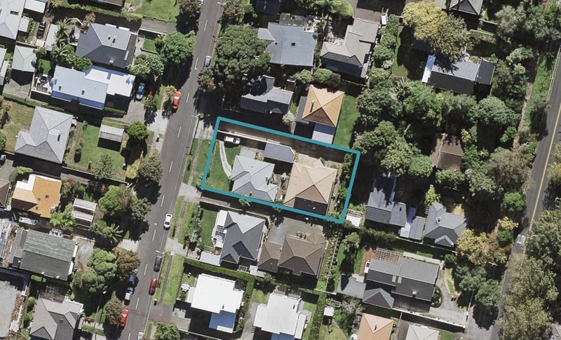 12A Queensway, Three Kings, Auckland - Carousel 1