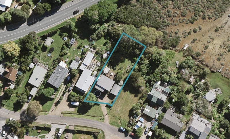 9 Shelly Beach Road, Surfdale, Waiheke Island - Carousel 1