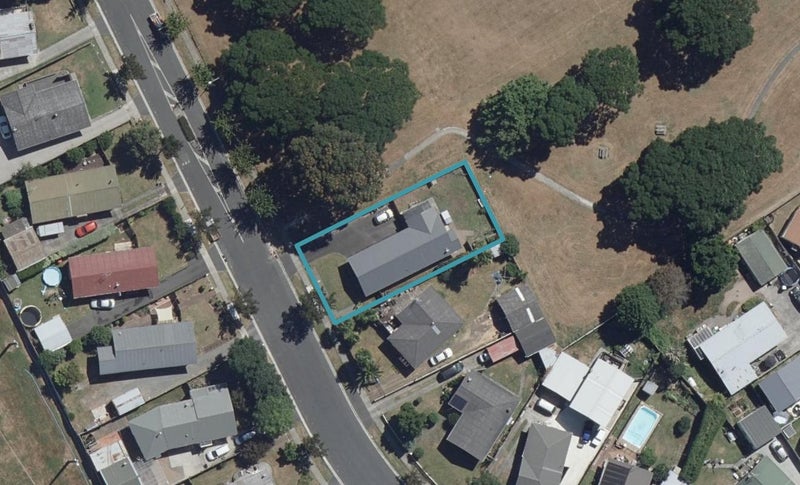 40 Rhonda Avenue, Deanwell, Hamilton - Carousel 1