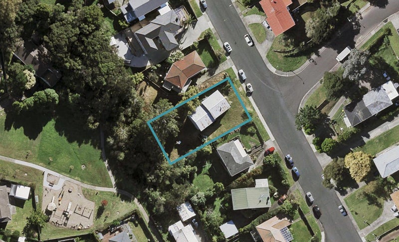 23 Cheval Drive, Totara Vale, Auckland - Carousel 1