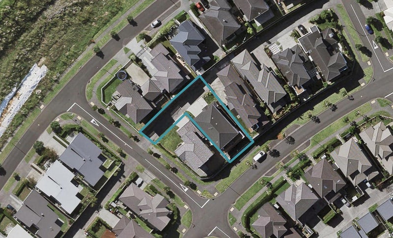 6 Singleton Avenue, Stonefields, Auckland - Carousel 1