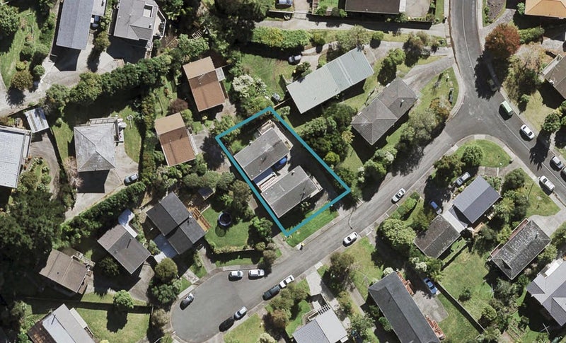 2/3 Glenvale Place, Totara Vale, Auckland - Carousel 1