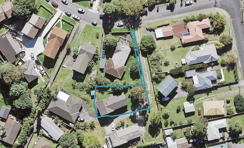 6 Grandison Crescent, New Lynn, Auckland - Carousel 1