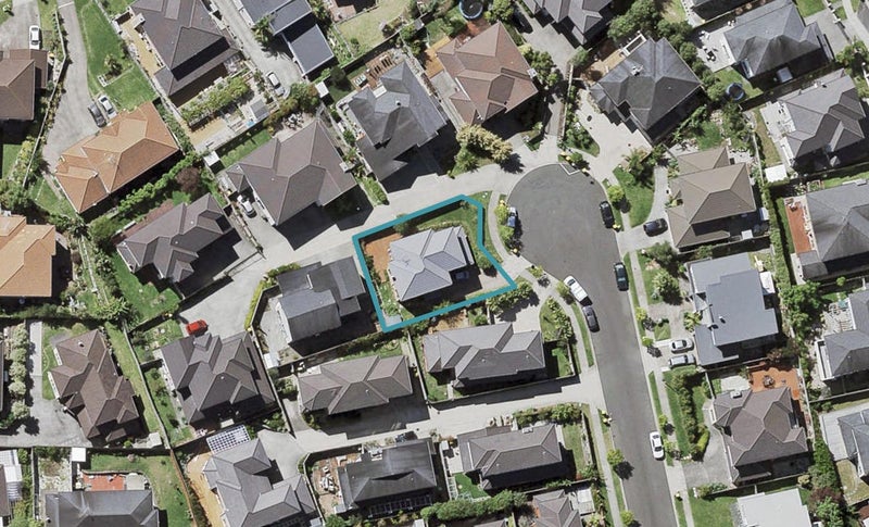 32 Mana Lane, Pinehill, Auckland - Carousel 1