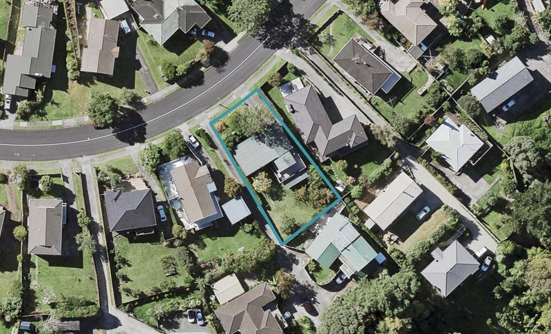 53 Advene Road, Cockle Bay, Auckland - Carousel 1