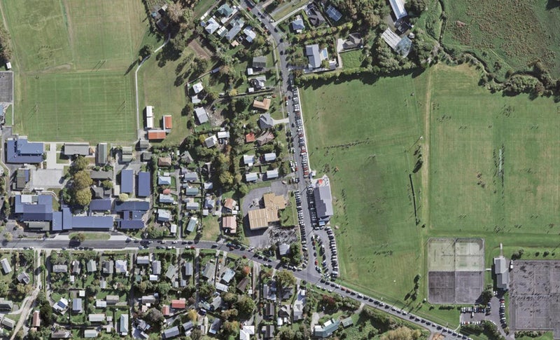 1/137 Awaroa Road, Helensville, Auckland - Carousel 1