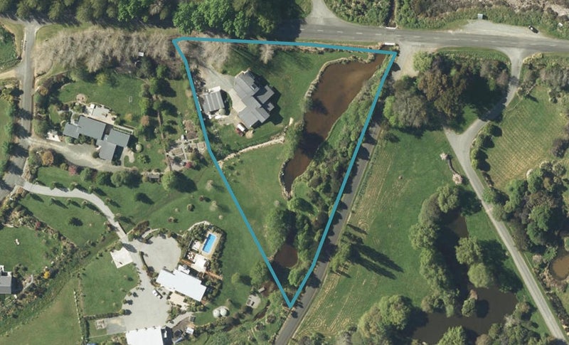 237 Westdale Road, Redwood Valley, Richmond - Carousel 1