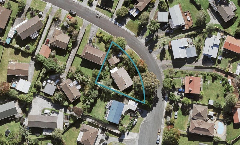 15 Pahi Place, West Harbour, Auckland - Carousel 1
