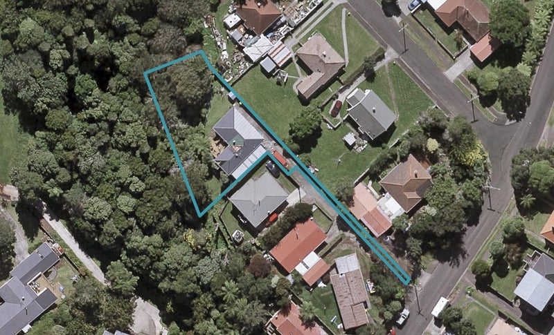 100A Glenpark Avenue, Frankleigh Park, New Plymouth - Carousel 1