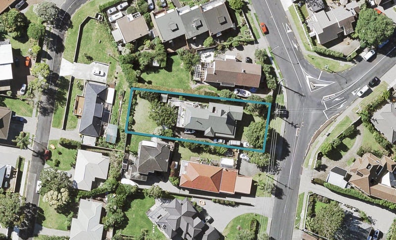 124 Litten Road, Cockle Bay, Auckland - Carousel 1