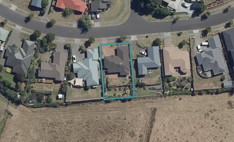 11 Friesian Place, Grandview Heights, Hamilton - Carousel 1