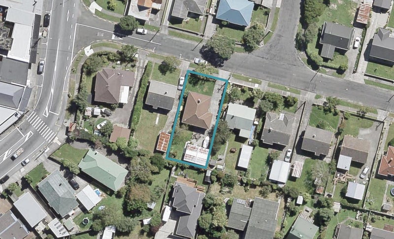 4 Rumgay Street, Fairfield, Lower Hutt - Carousel 1