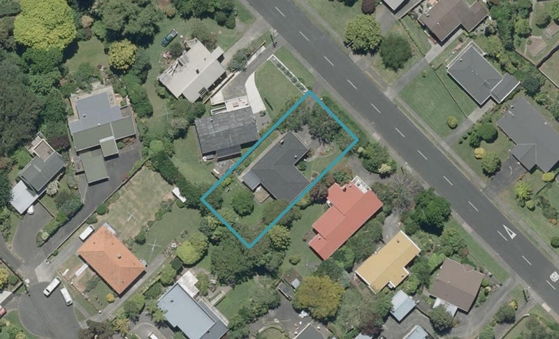 27 Parkes Avenue, Saint Johns Hill, Whanganui - Carousel 1