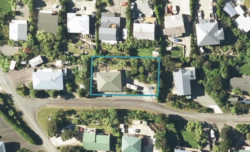 3 Ruataniwha Place, French Pass - Carousel 1