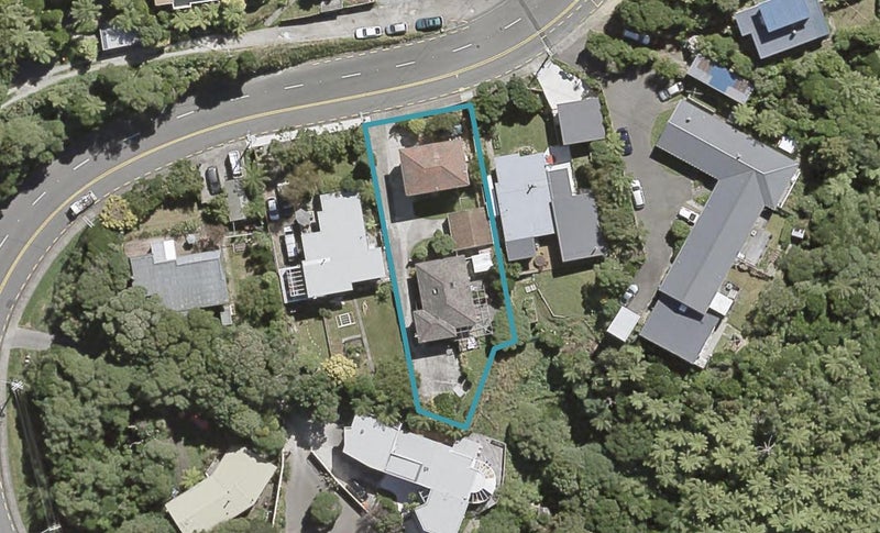 2/24 LONDON RD, Korokoro, Lower Hutt - Carousel 1