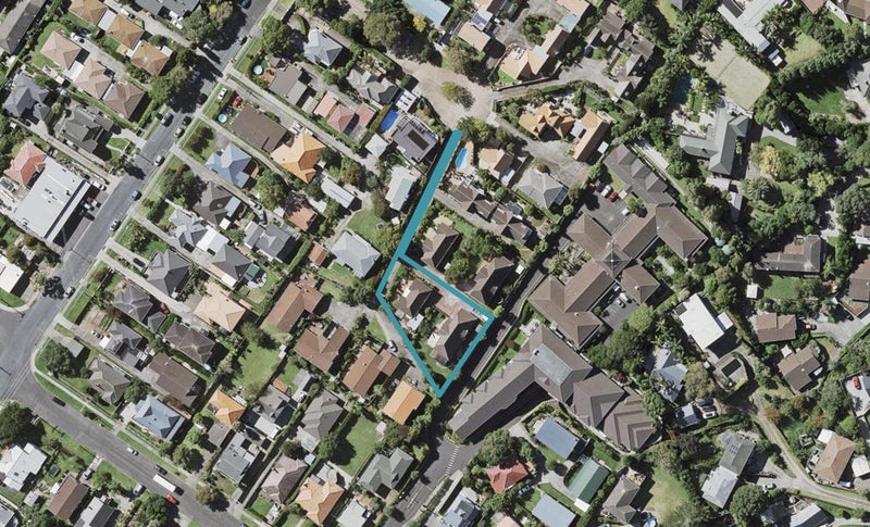 1/8 Elderwood Lane, Belmont, Auckland - Carousel 1