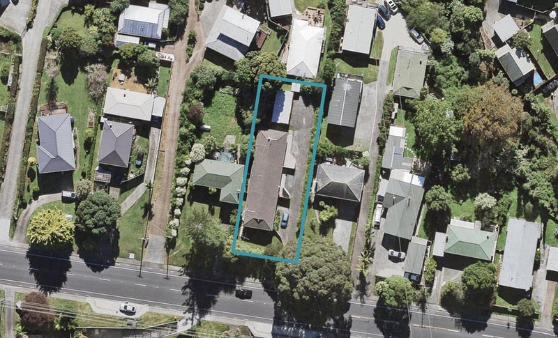 2/126 Triangle Road, Massey, Auckland - Carousel 1