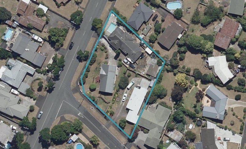 79 Houchens Road, Glenview, Hamilton - Carousel 1