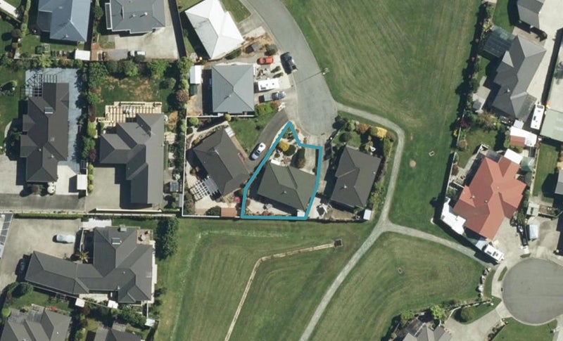 8 Taupata Place, Motueka - Carousel 1
