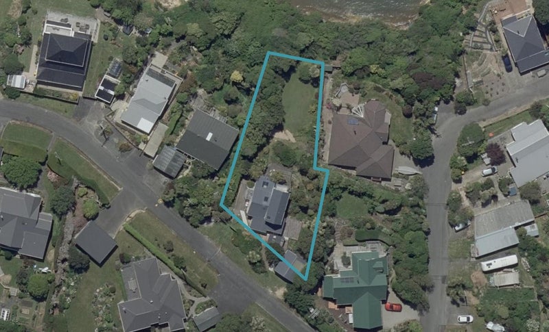 19 Virginia Avenue, Broad Bay, Dunedin - Carousel 1