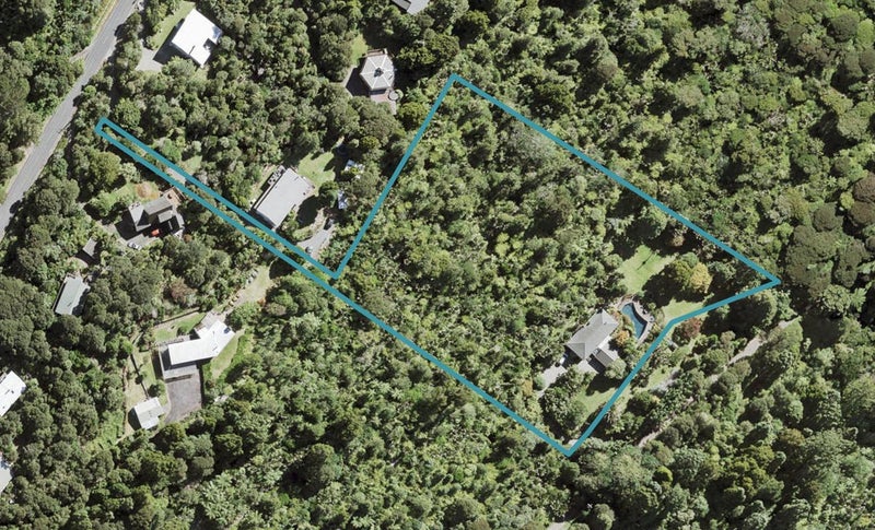 192 Scenic Drive, Titirangi, Auckland - Carousel 1