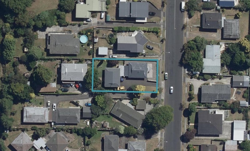 42 Alison Street, Hamilton Lake, Hamilton - Carousel 1