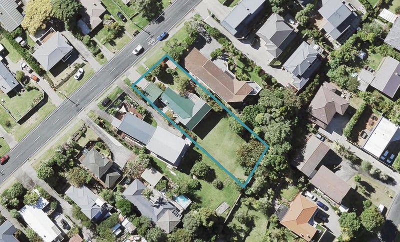 28 Arran Road, Browns Bay, Auckland - Carousel 1