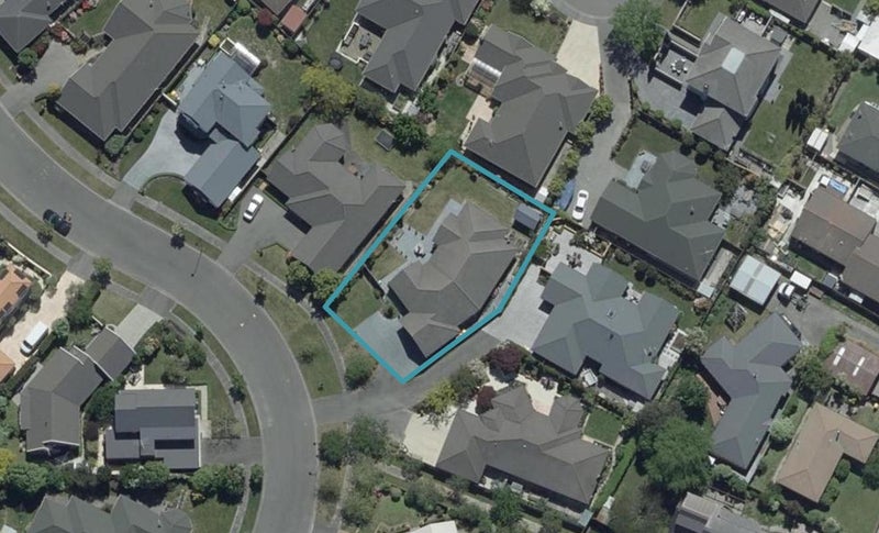 32 Glencullen Drive, Casebrook, Christchurch - Carousel 1